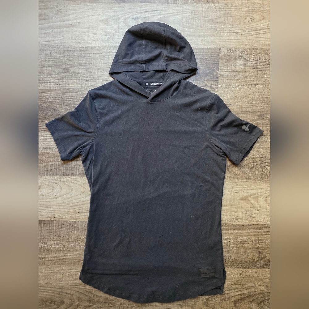 Under Armour Men’s Black Short-Sleeve Hoodie